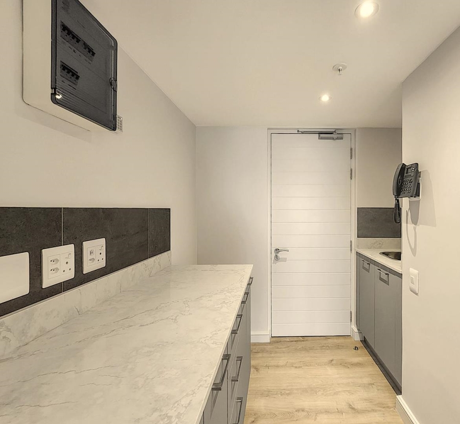 1 Bedroom Property for Sale in Foreshore Western Cape